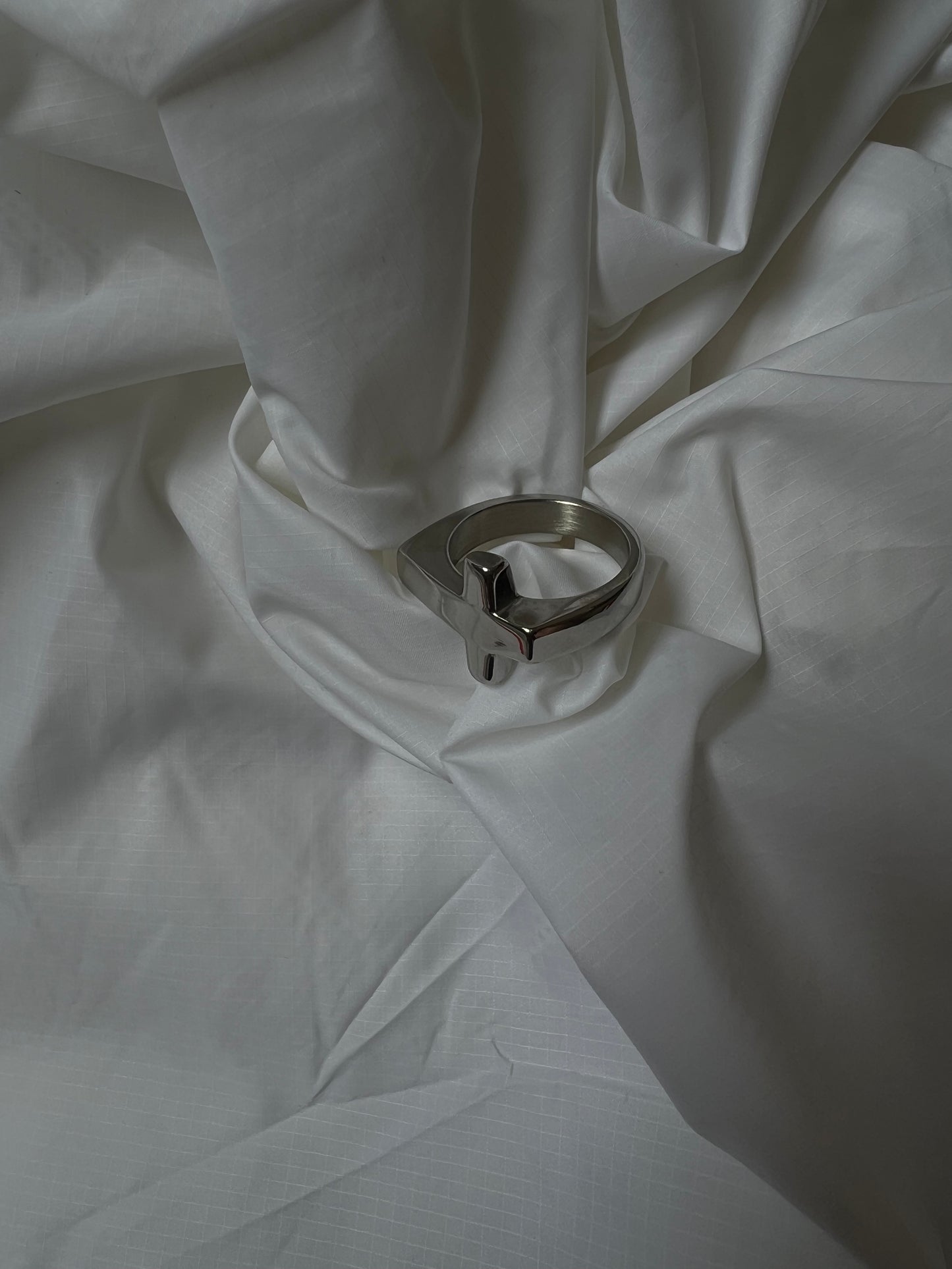 Classic cross ring