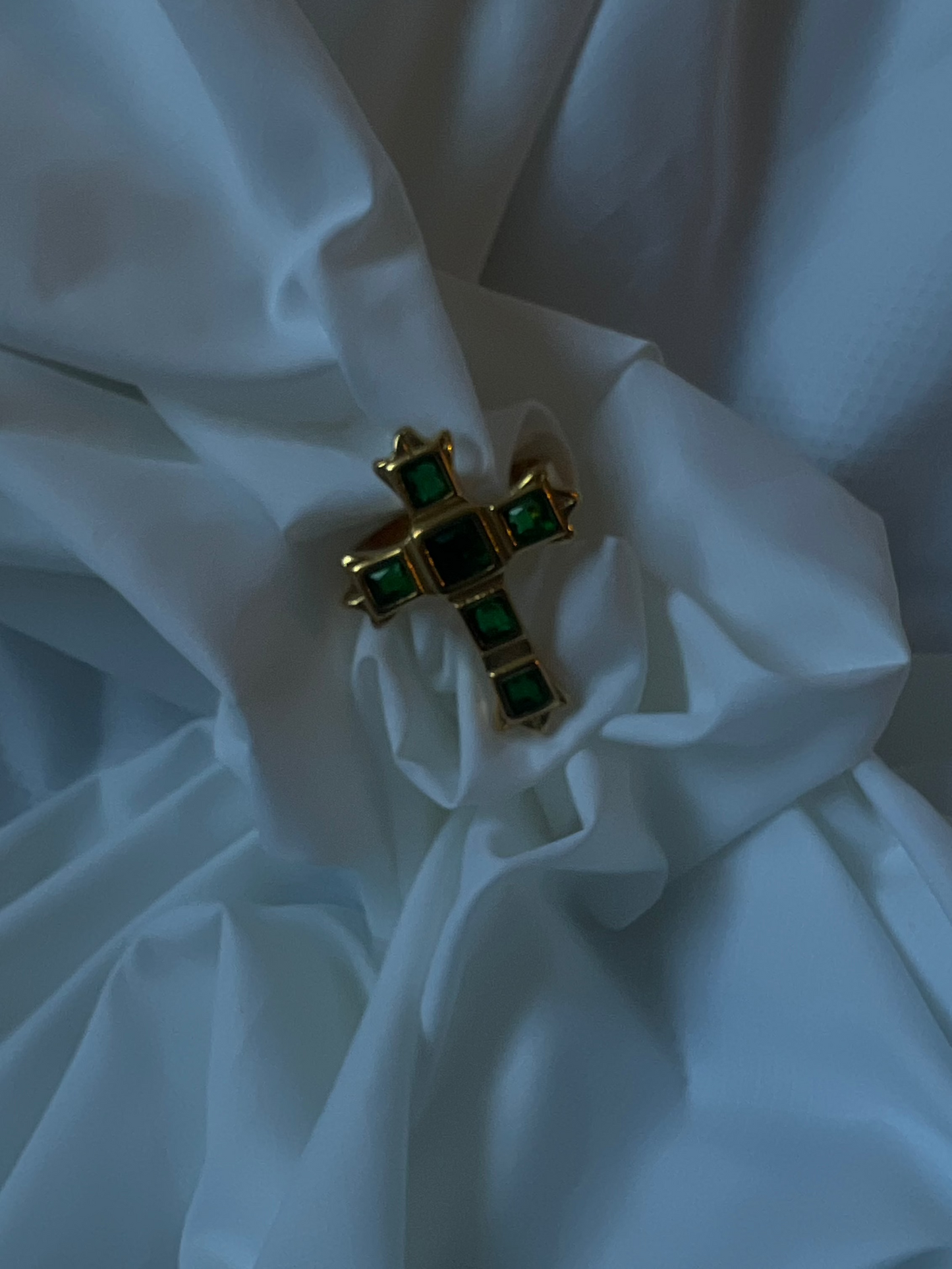 Green APG cross ring