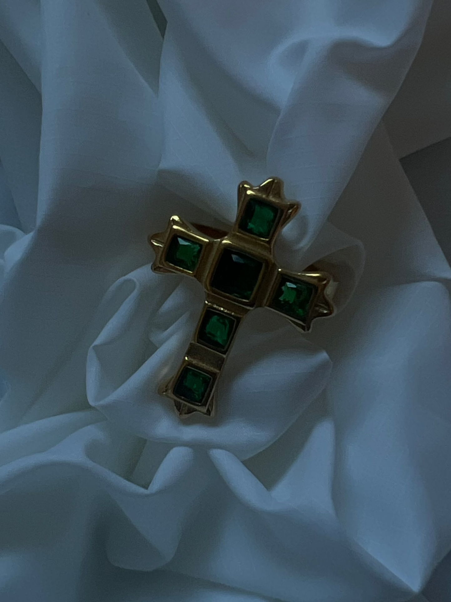 Green APG cross ring